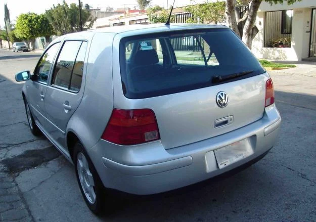 VW Golf 2БР1.9DZP;1.9TDI, снимка 1 - Автомобили и джипове - 46599060