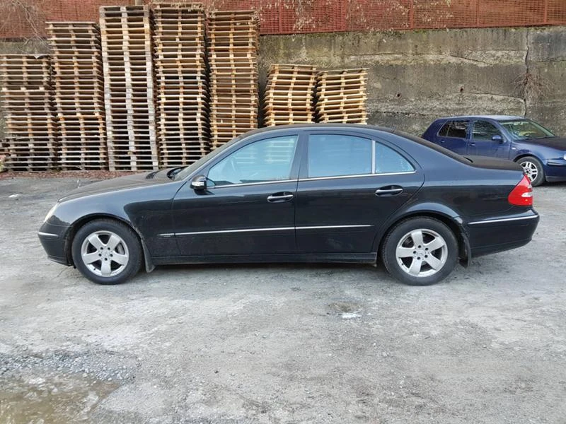 Mercedes-Benz E 350 4MATIC 350 бензин 272к.с, снимка 12 - Автомобили и джипове - 24019317