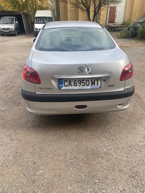 Peugeot 206 Седан, снимка 3 - Автомобили и джипове - 47952578