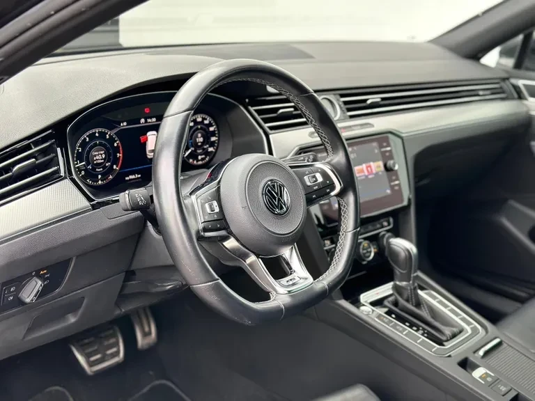 VW Passat VARIANT 2.0 TSi R-line 4Motion, снимка 8 - Автомобили и джипове - 52932020