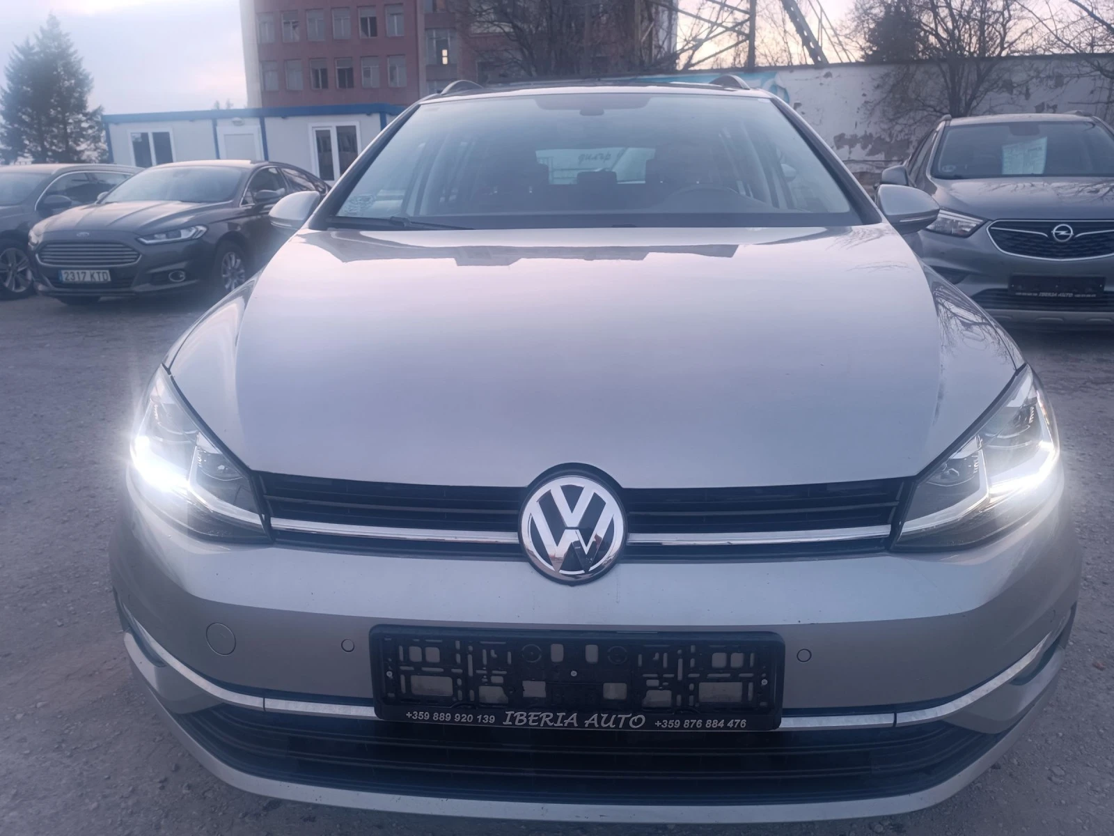 VW Golf 1.6 TDI 115 * DSG * FULL LED * CAMERA * EURO 6 *  - изображение 2