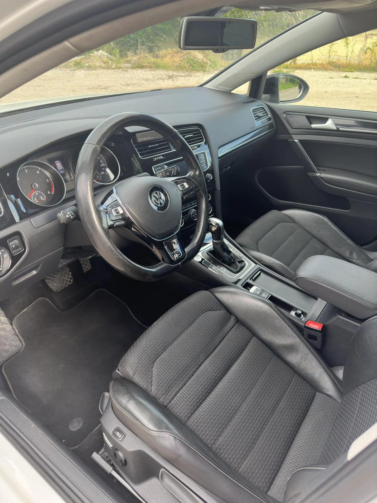 VW Golf Variant 1.6 TDI | Mobile.bg — изображение 12