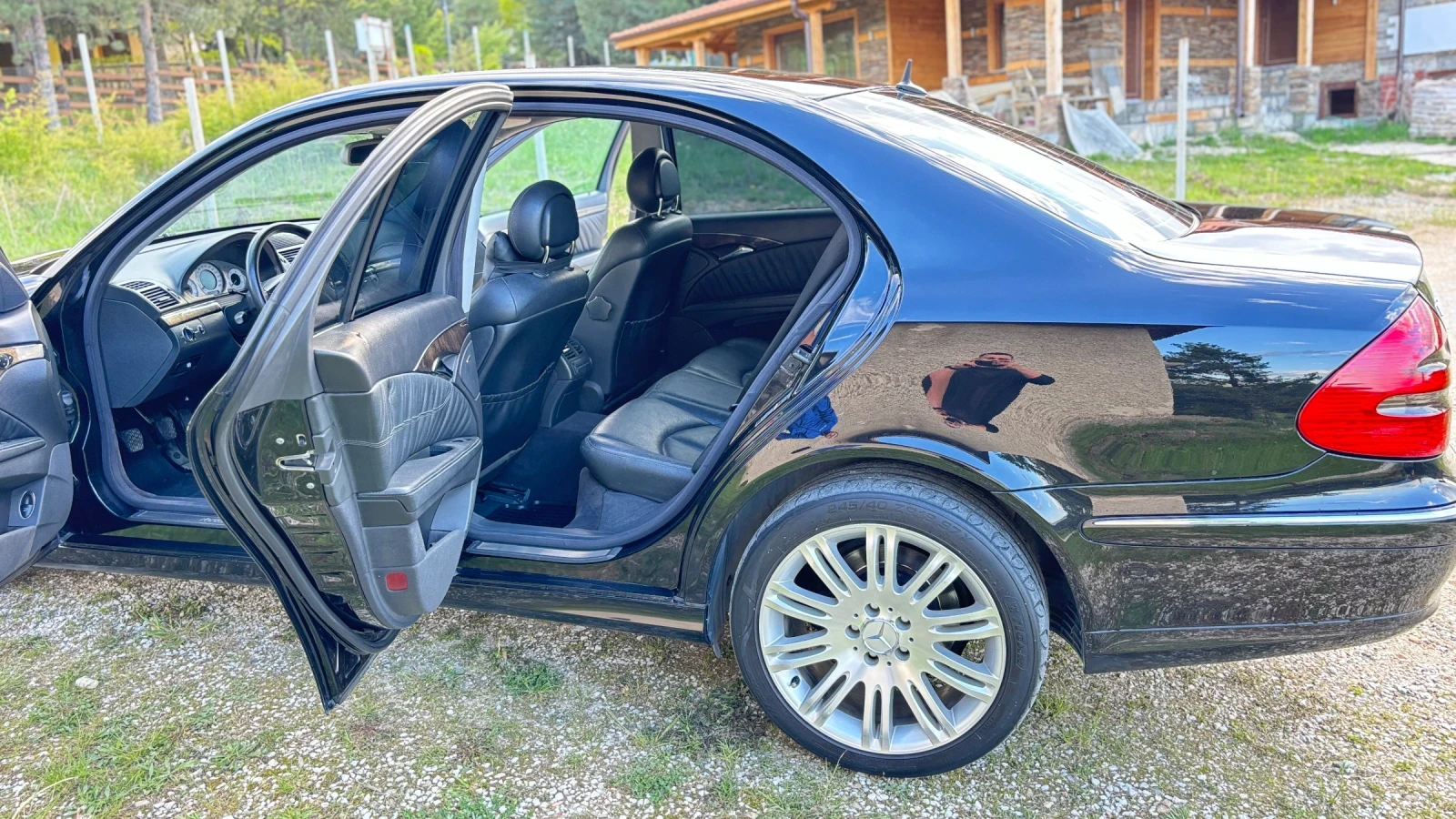 Mercedes-Benz E 220  - изображение 4