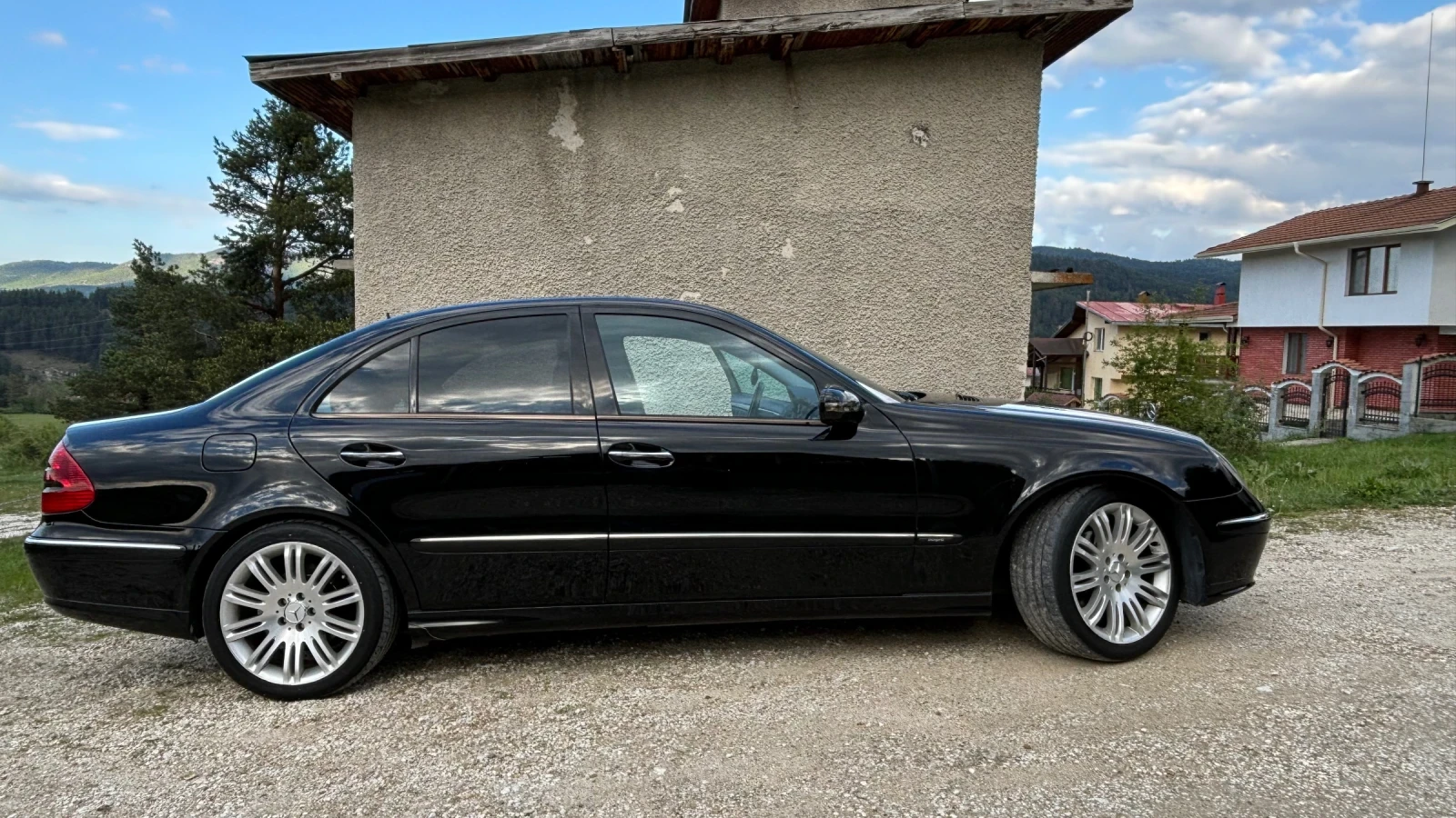 Mercedes-Benz E 220  - изображение 10
