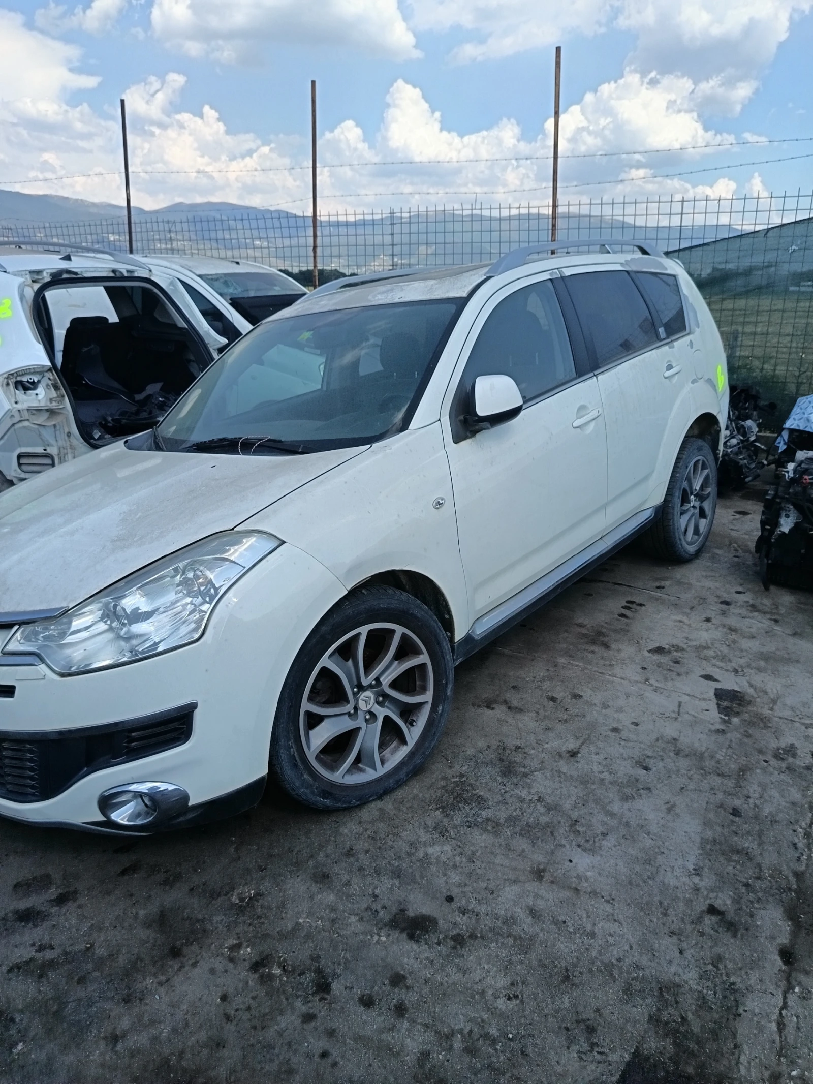 Citroen C-Crosser 2.0hdi - изображение 3