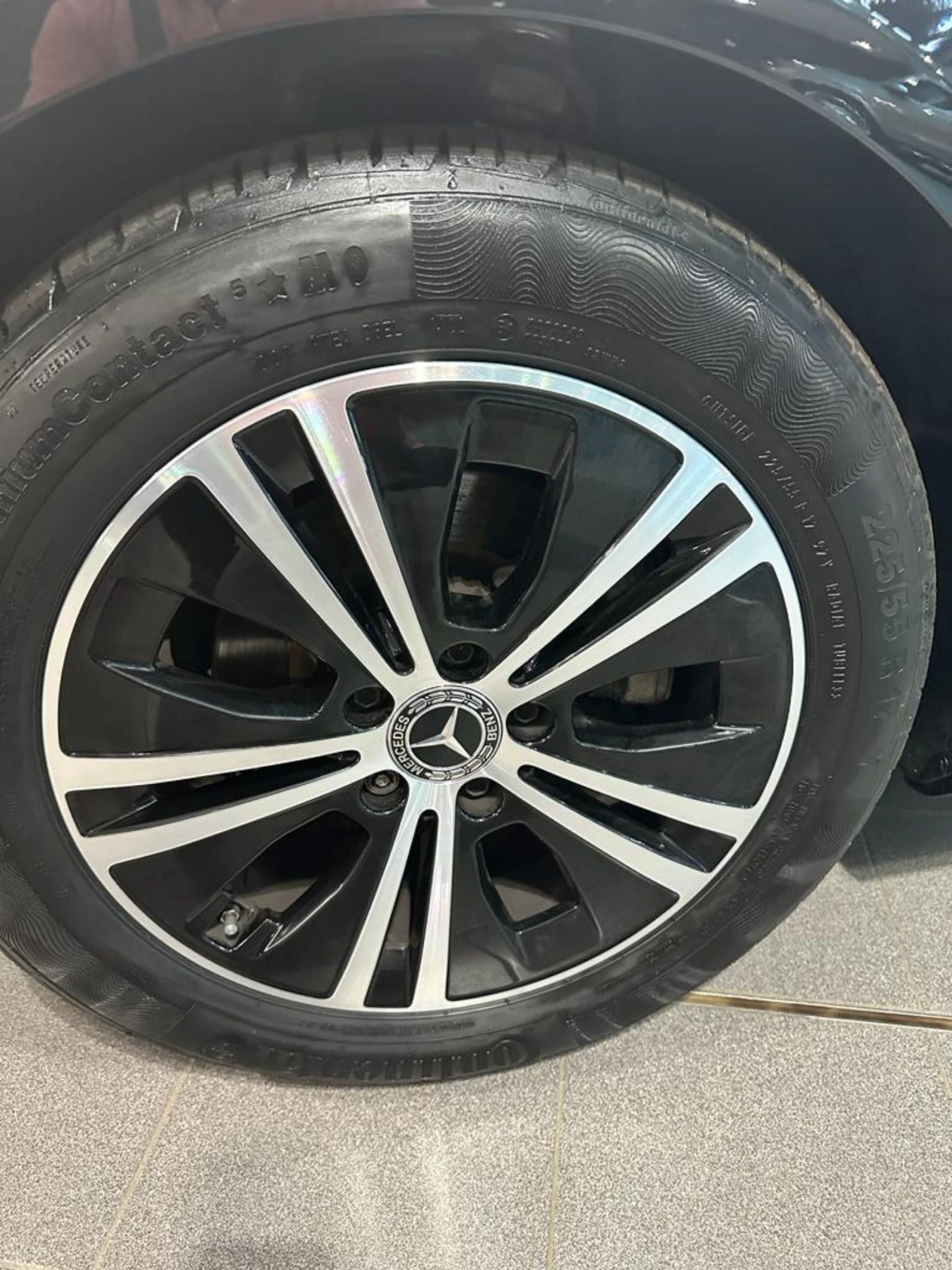 Mercedes-Benz E 220  - изображение 7