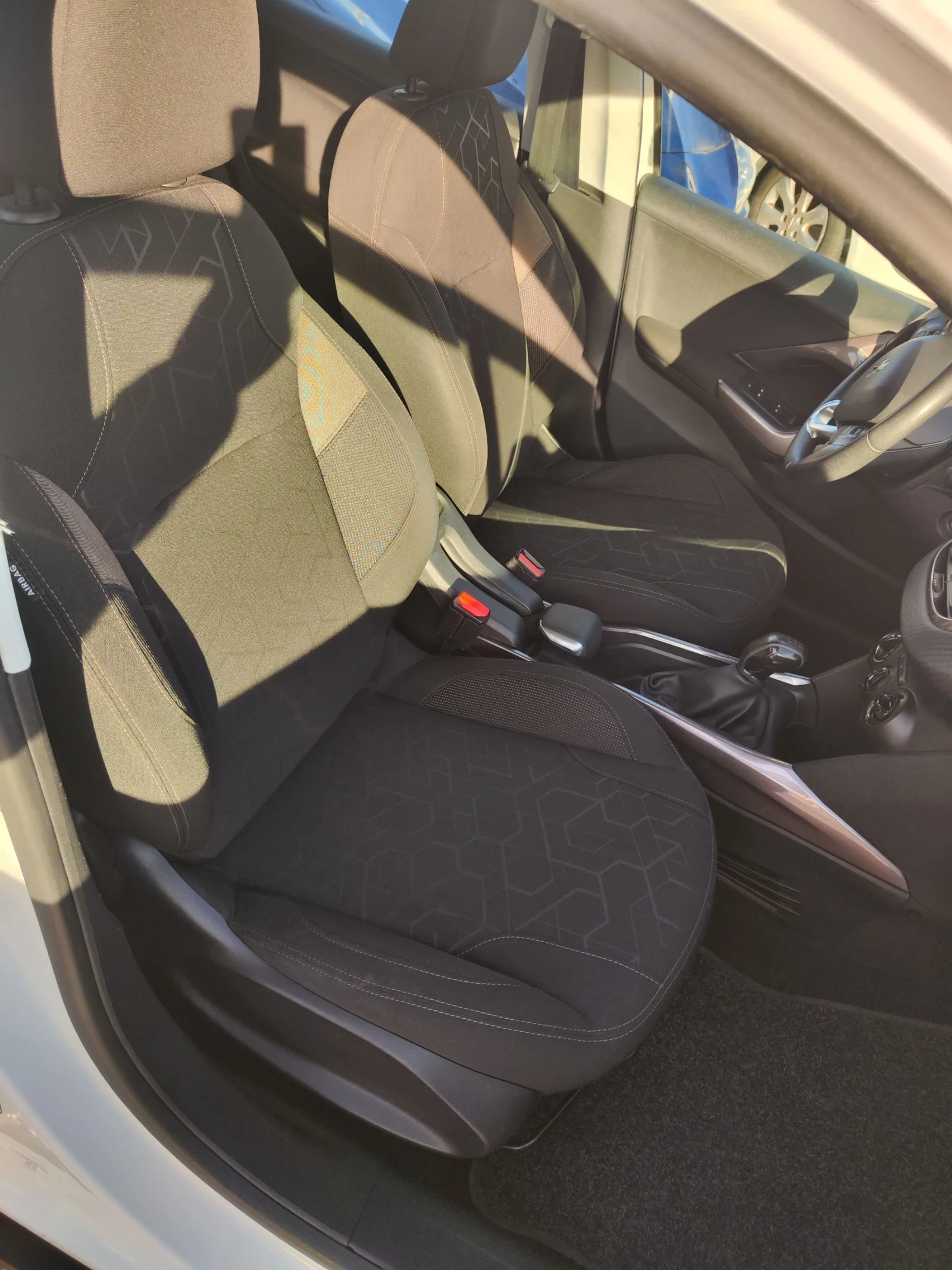 Peugeot 2008 1.6ehdi - изображение 7