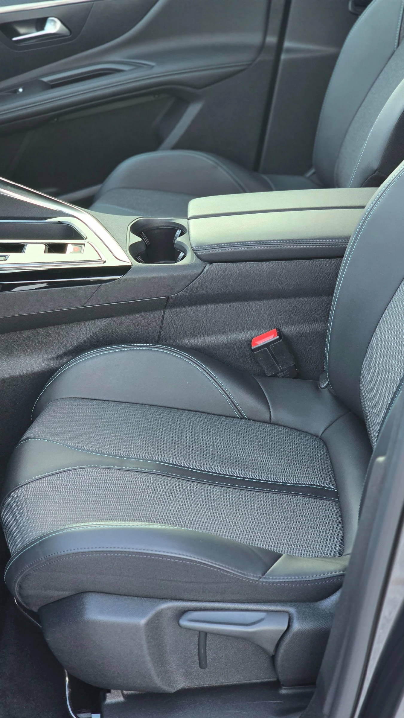 Peugeot 3008 1.2i * Allure* * EAT8* �����������*  | Mobile.bg � ����������� 16