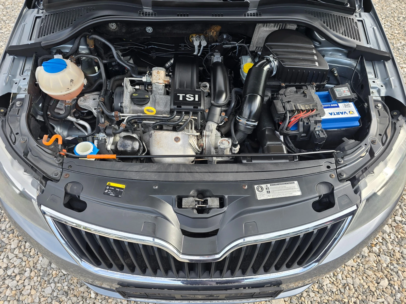 Skoda Rapid 1, 2 NAVI KLIMATRON, снимка 16 - Автомобили и джипове - 54243691