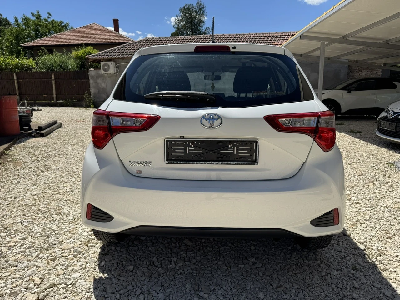 Toyota Yaris 1.5i Facelift/Multimedia, снимка 4 - Автомобили и джипове - 54796034