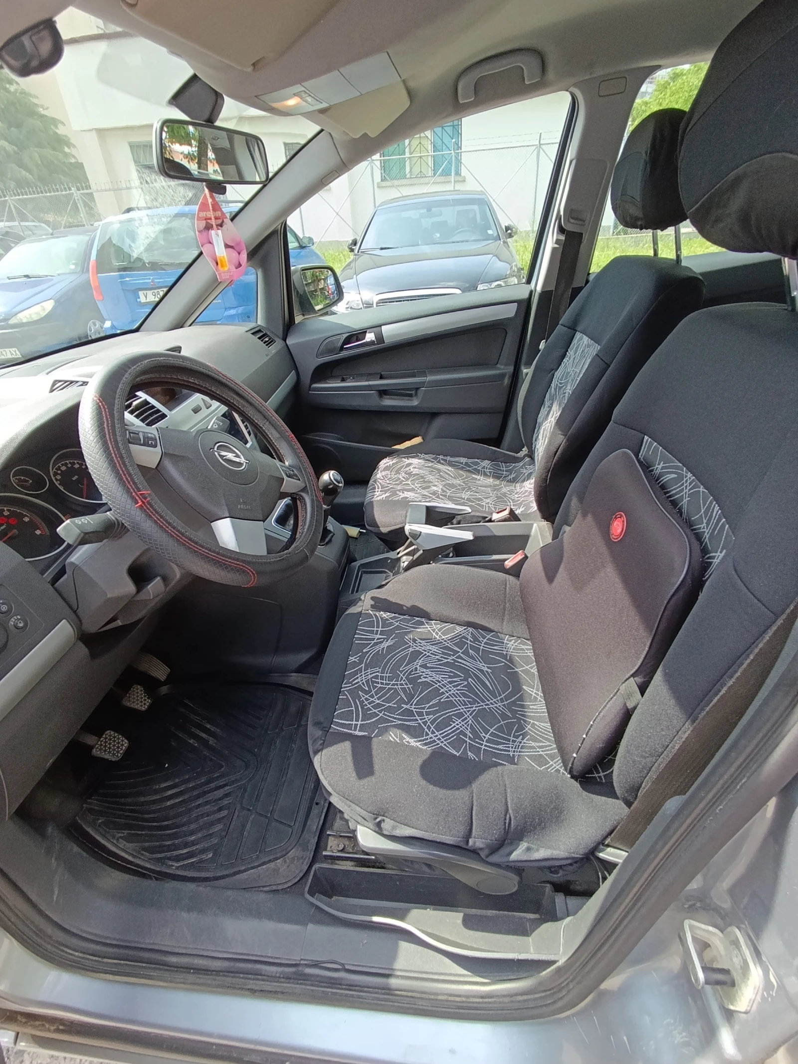 Opel Zafira 1.7 CDTI, снимка 10 - Автомобили и джипове - 54765710