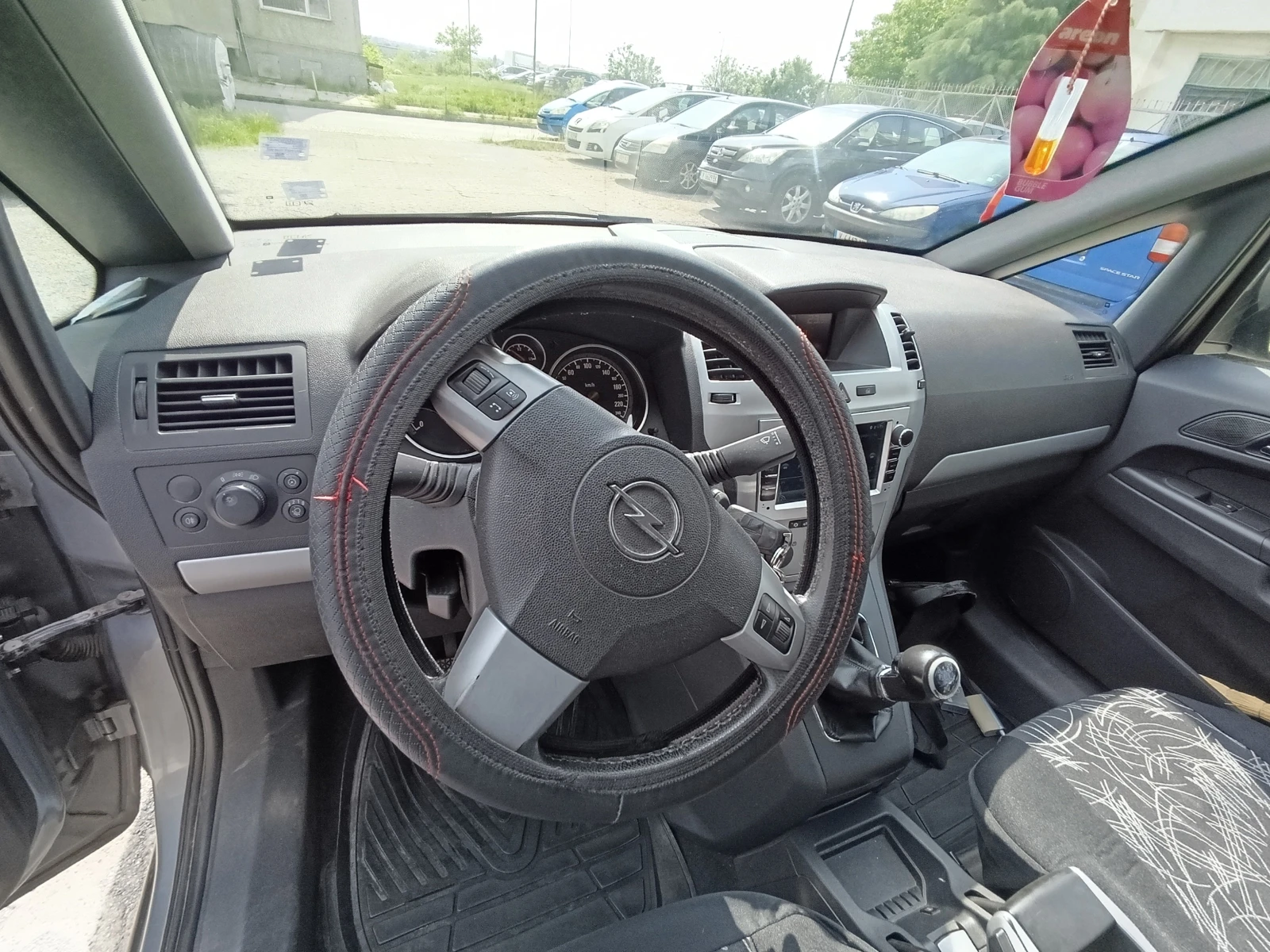 Opel Zafira 1.7 CDTI, снимка 12 - Автомобили и джипове - 54765710