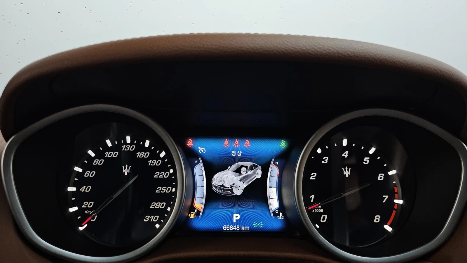 Maserati Ghibli 3.0 V6 Luxury, снимка 8 - Автомобили и джипове - 54768859