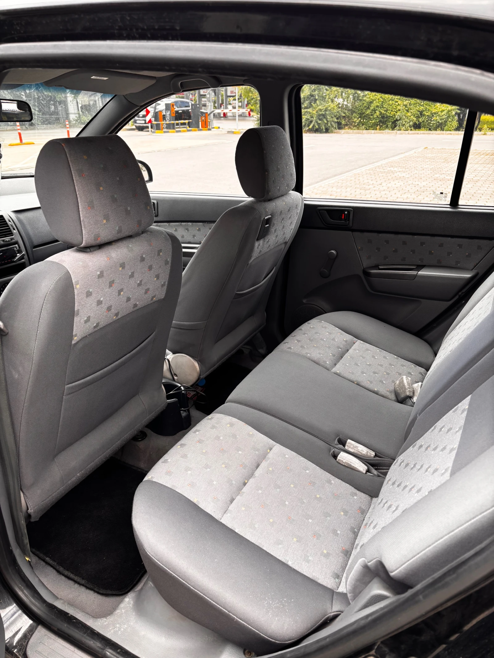 Hyundai Getz 1.1, снимка 7 - Автомобили и джипове - 54972508
