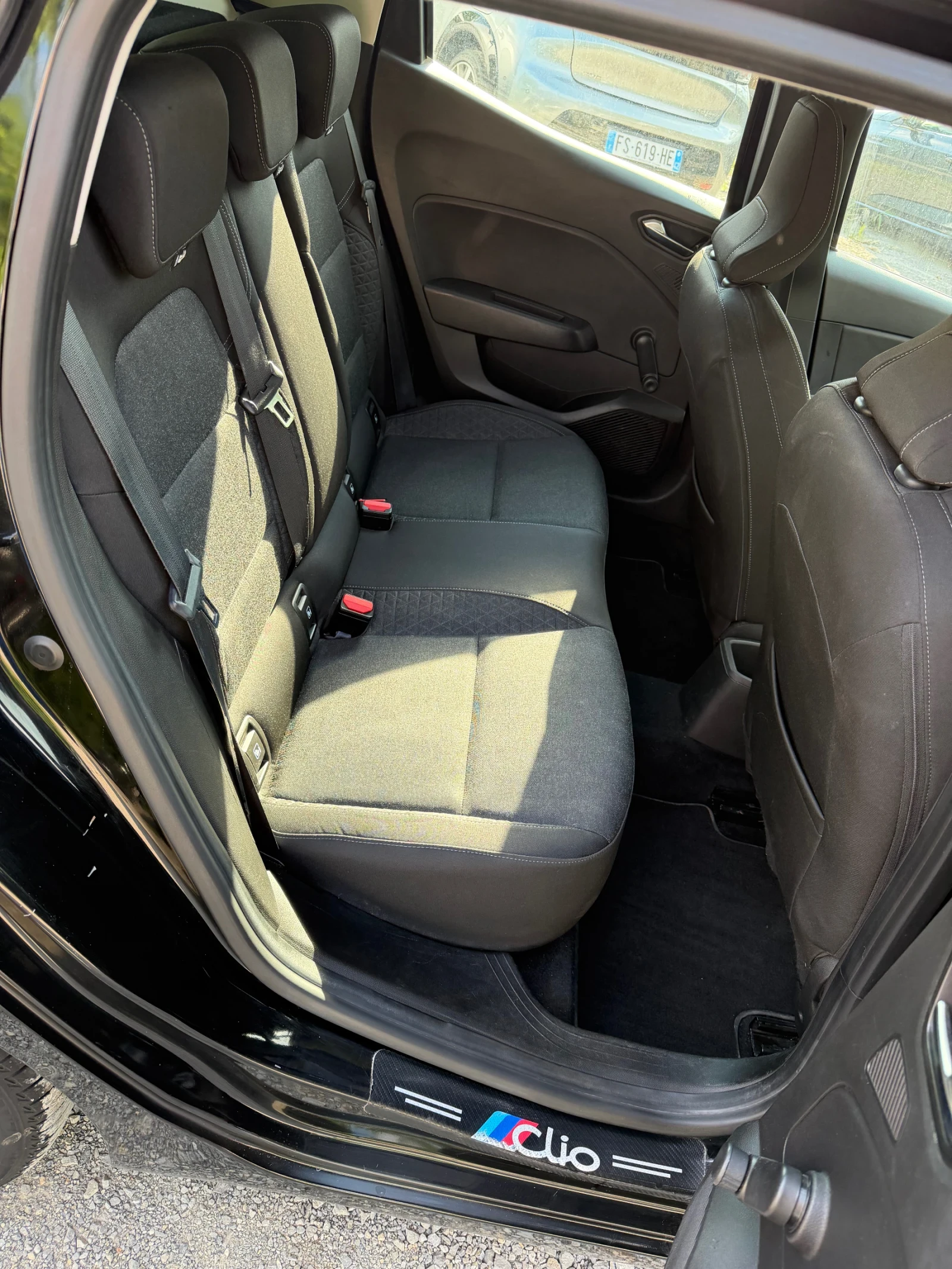 Renault Clio 1.5 DCI EURO 6, снимка 11 - Автомобили и джипове - 55034616