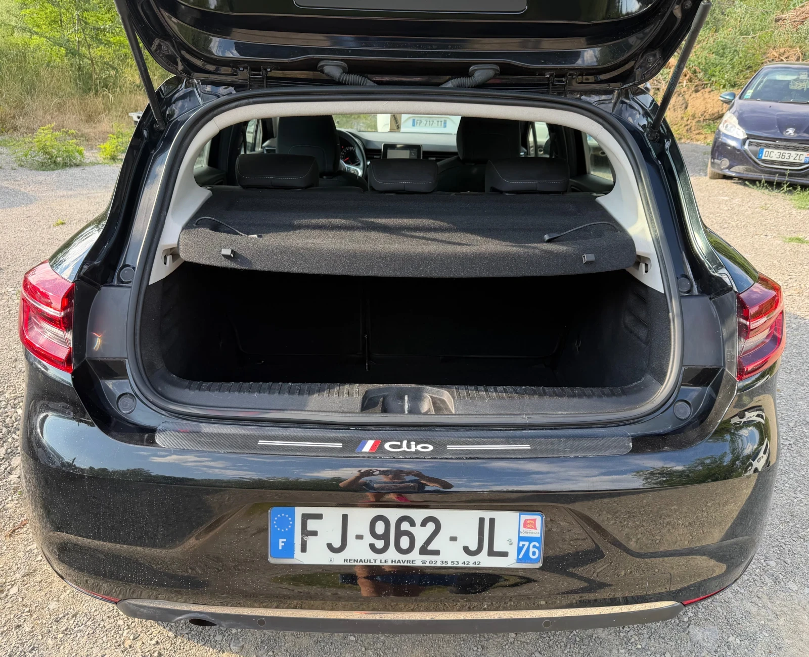 Renault Clio 1.5 DCI EURO 6, снимка 16 - Автомобили и джипове - 55034616