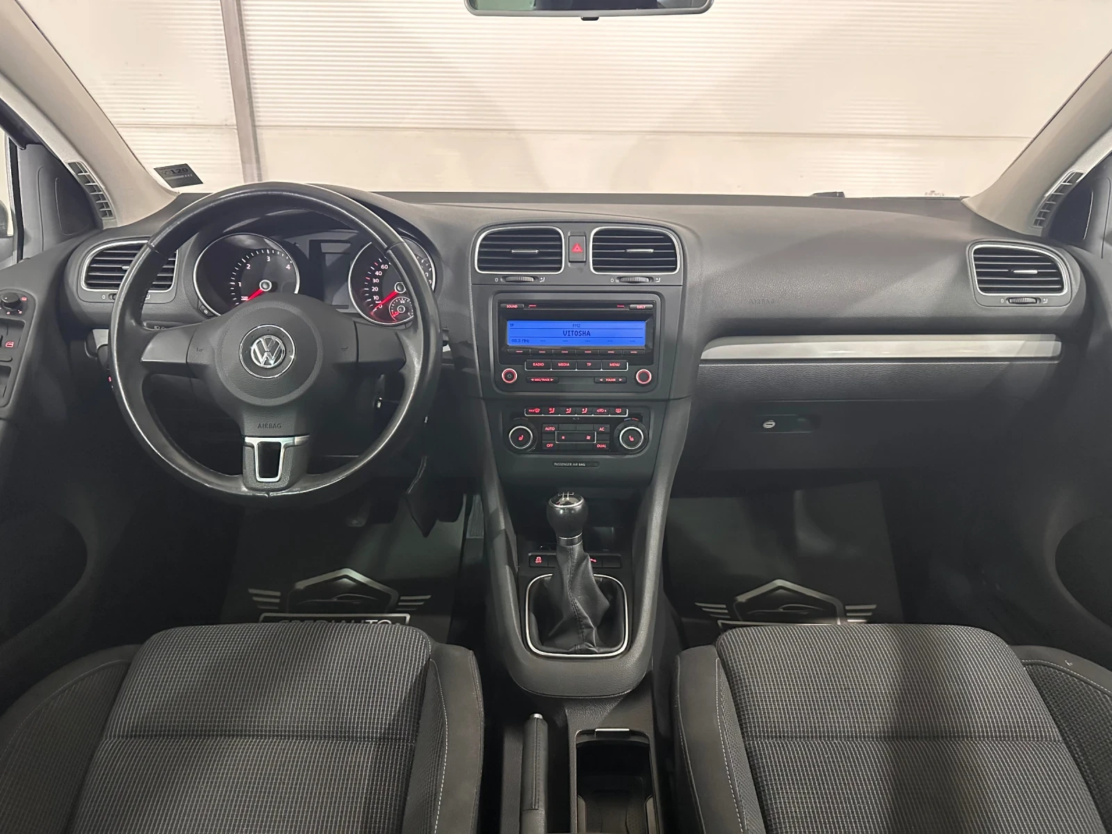 VW Golf, снимка 8 - Автомобили и джипове - 55553332
