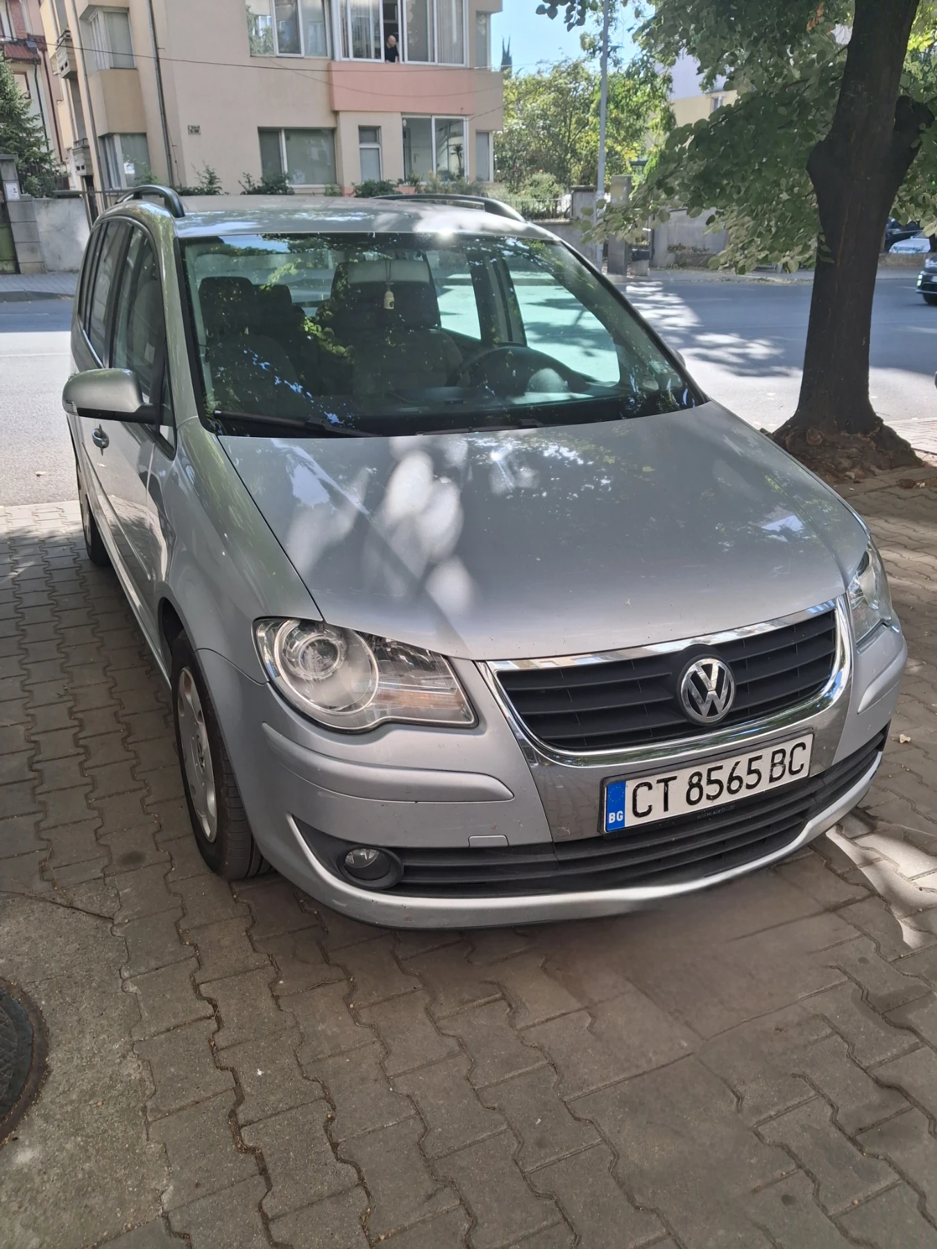 VW Touran, снимка 4 - Автомобили и джипове - 55852043