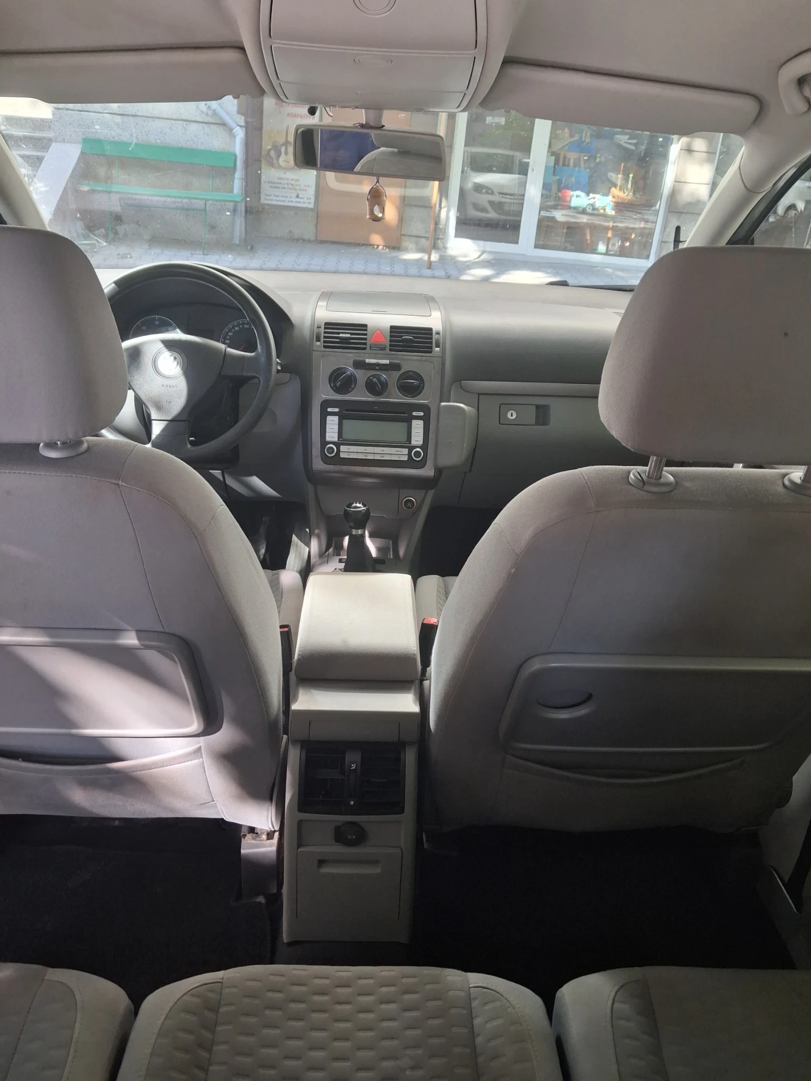 VW Touran, снимка 11 - Автомобили и джипове - 55852043