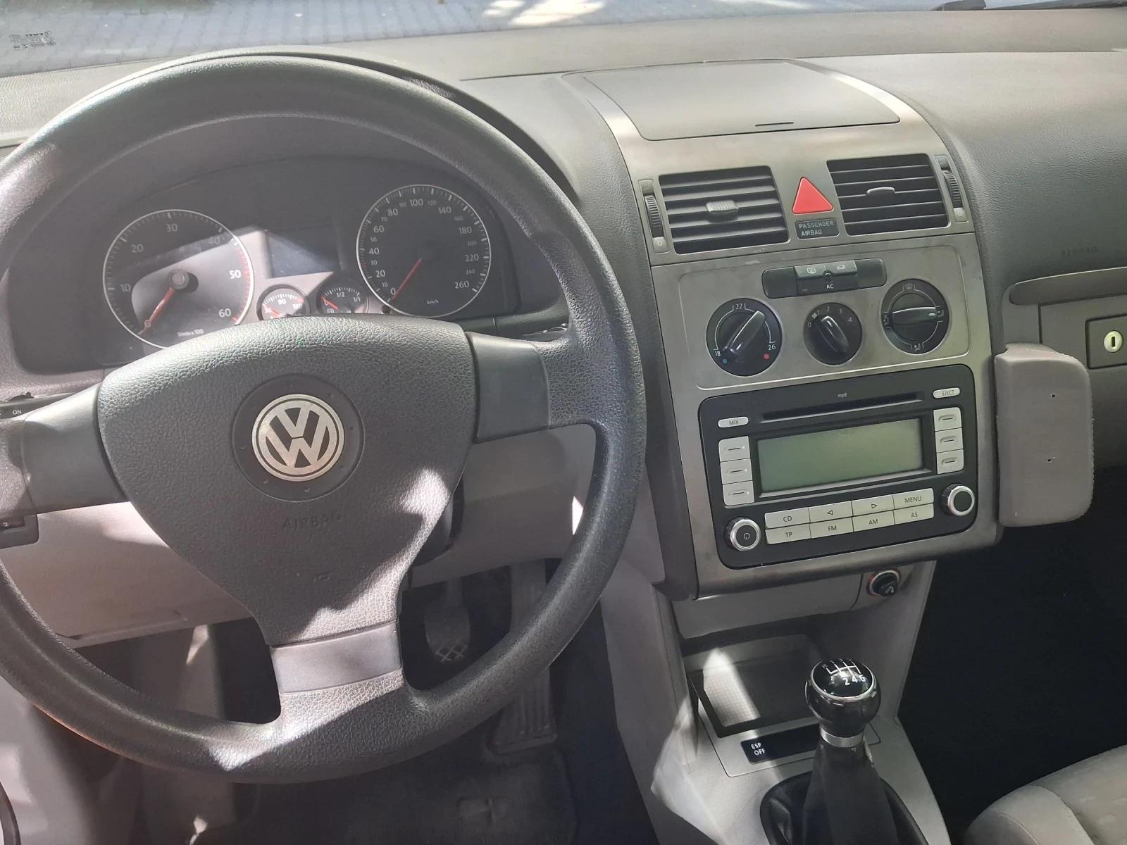 VW Touran, снимка 6 - Автомобили и джипове - 55852043
