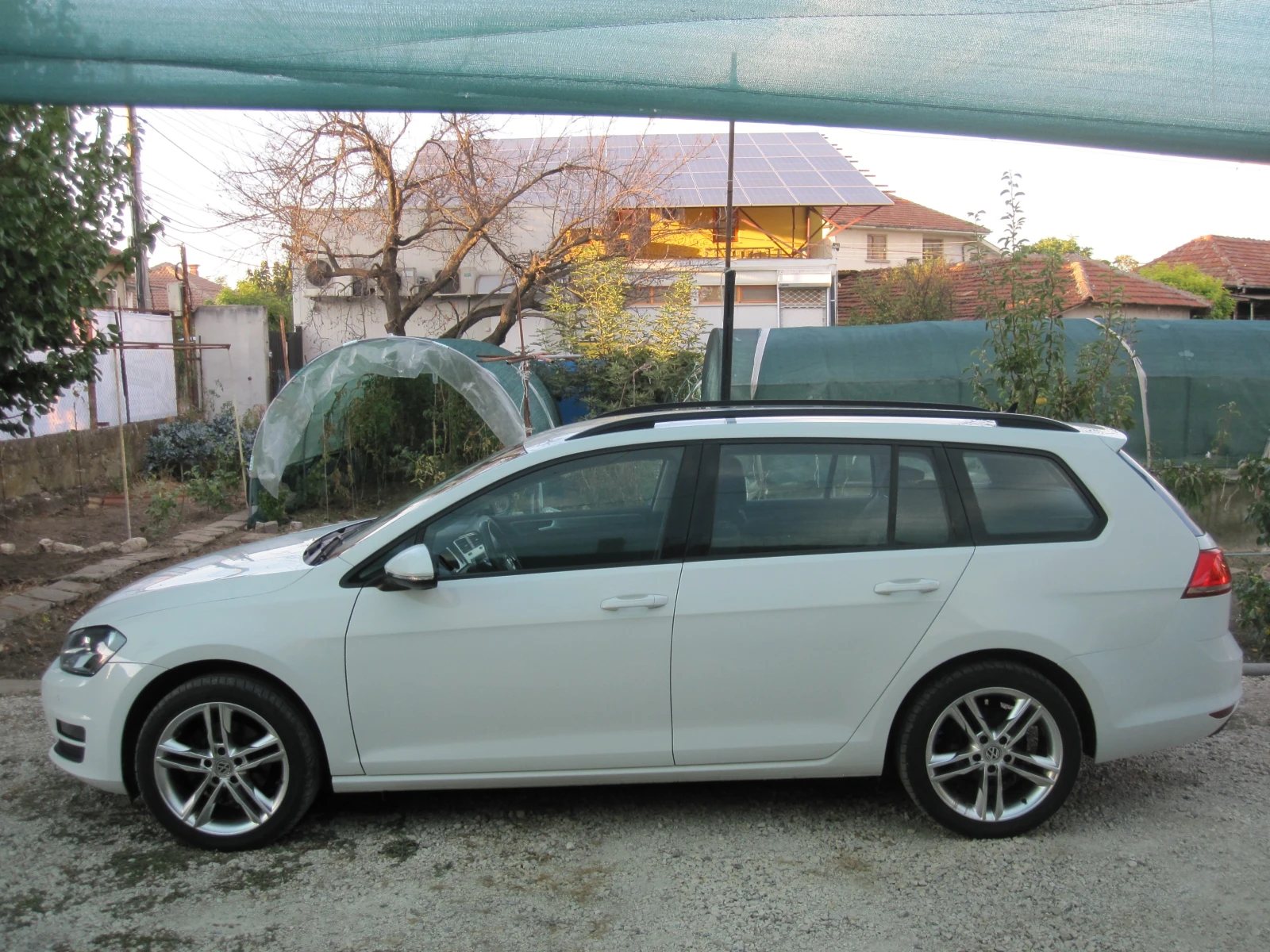 VW Golf 1.6 TDI Blumotion, снимка 8 - Автомобили и джипове - 56216142