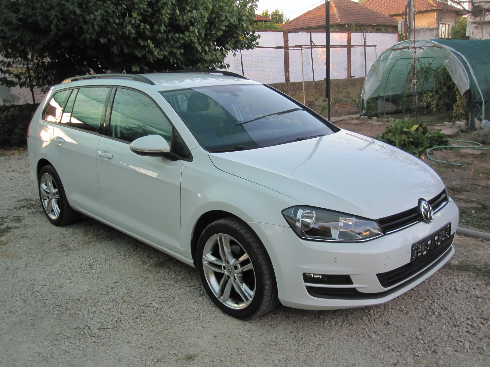 VW Golf 1.6 TDI Blumotion, снимка 3 - Автомобили и джипове - 56216142