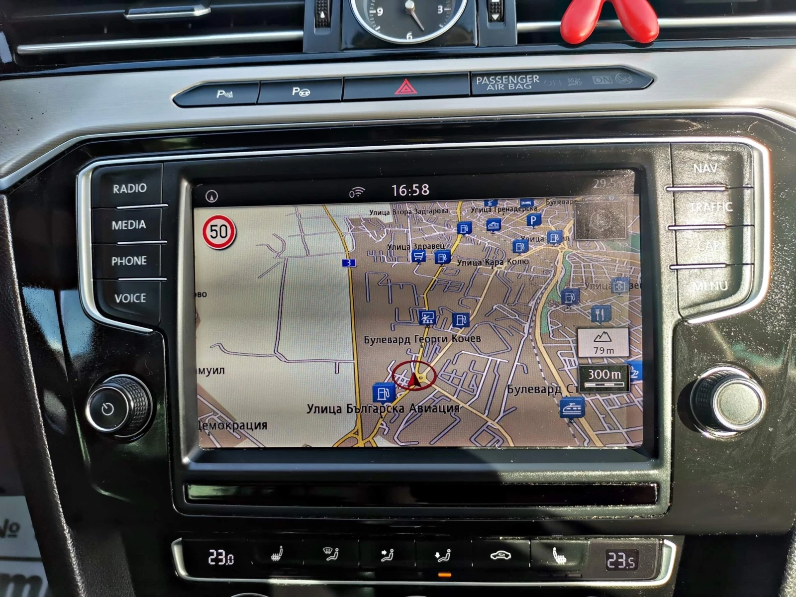 VW Passat  B8, 2.0 TDI, 190hp, снимка 11 - Автомобили и джипове - 56336193