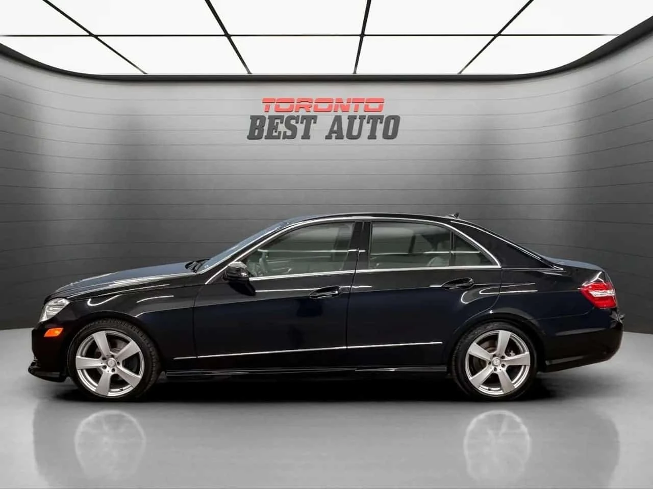 Mercedes-Benz E 300 * | 4MATIC | No Accident | One Owner LOW km * CARF | Mobile.bg � ����������� 4