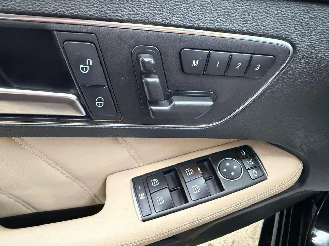 Mercedes-Benz E 300 * | 4MATIC | No Accident | One Owner LOW km * CARF | Mobile.bg � ����������� 17