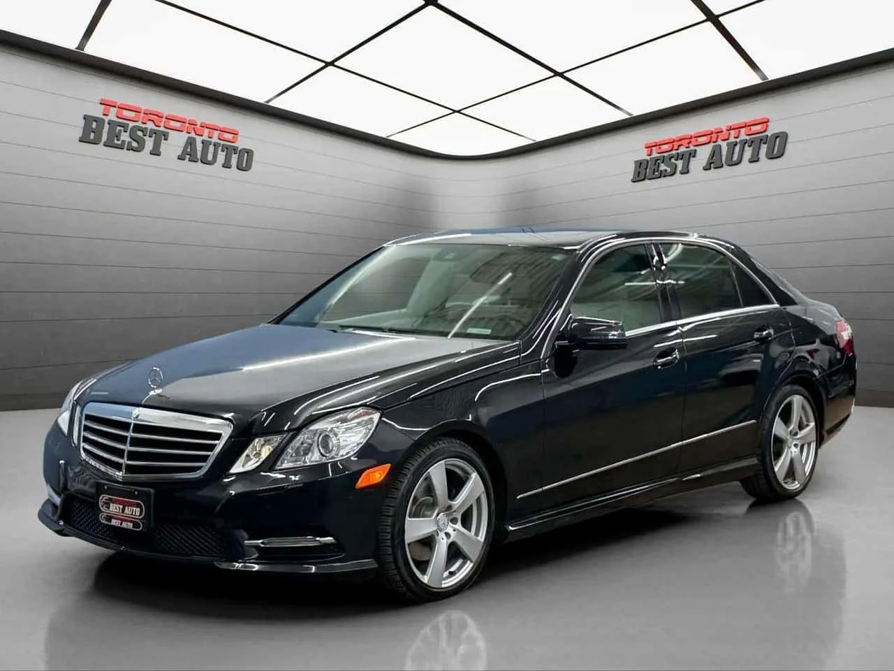 Mercedes-Benz E 300 * | 4MATIC | No Accident | One Owner LOW km * CARF | Mobile.bg � ����������� 3