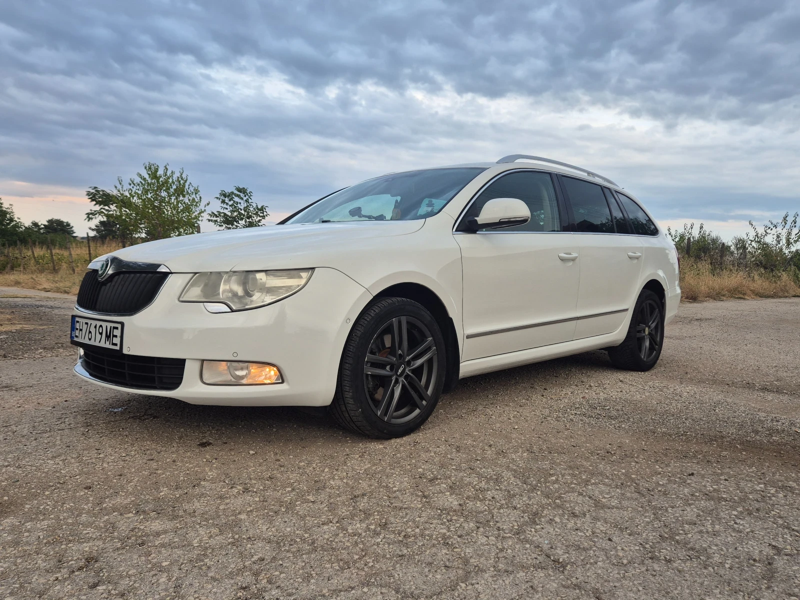 Skoda Superb, снимка 2 - Автомобили и джипове - 56540457
