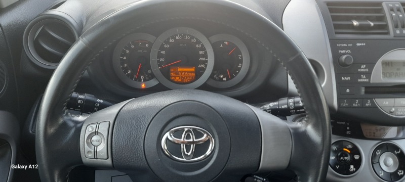 Toyota Rav4 2.0i 152kc.Aвтоматик.4&#215;4, снимка 13 - Автомобили и джипове - 46772658