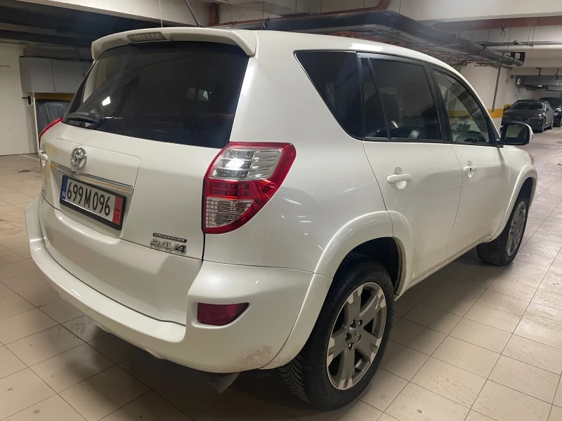 Toyota Rav4 Автоматик Навигация Кожа Камера 4х4, снимка 4 - Автомобили и джипове - 49183817