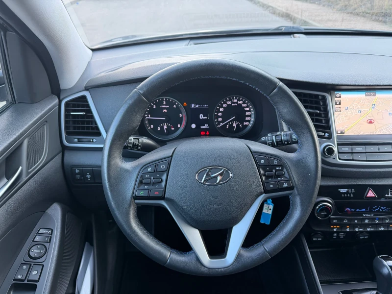 Hyundai Tucson 2.0CRDI 4WD, снимка 10 - Автомобили и джипове - 52847162