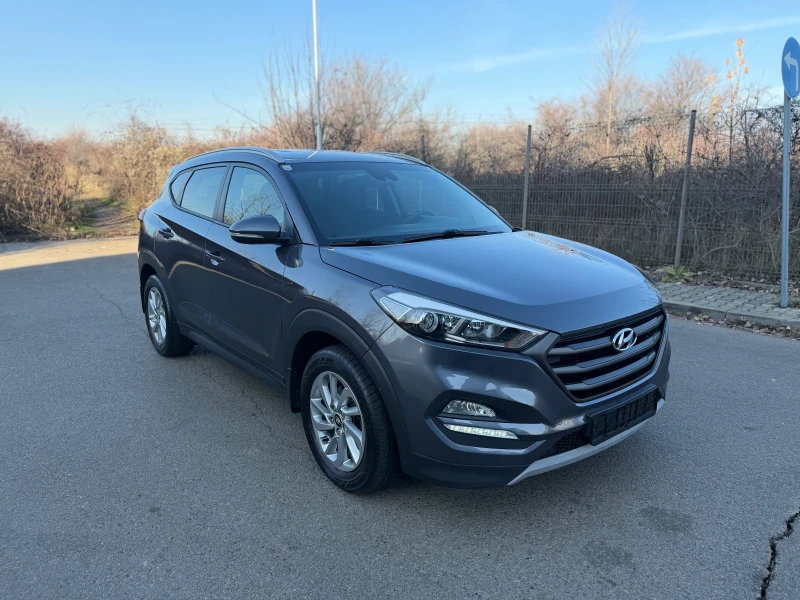 Hyundai Tucson 2.0CRDI 4WD, снимка 5 - Автомобили и джипове - 52847162
