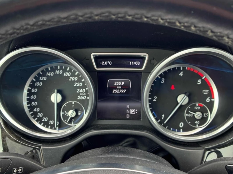 Mercedes-Benz GL * 350 BlueTEC * CARFAX * БЕЗ ПЪРВОНАЧАЛНА ВНОСКА, снимка 8 - Автомобили и джипове - 53156724