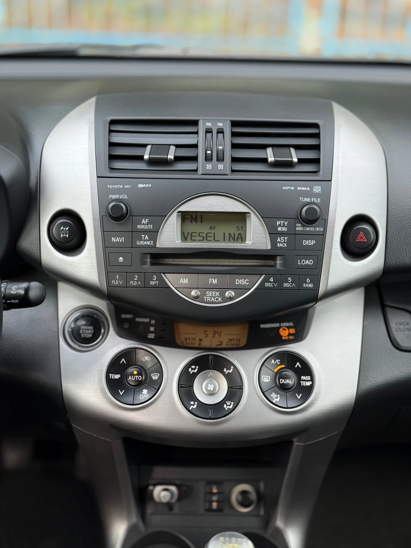 Toyota Rav4 2.2d~177hp~4x4~KEYLESS GO~ITALY | Mobile.bg   12