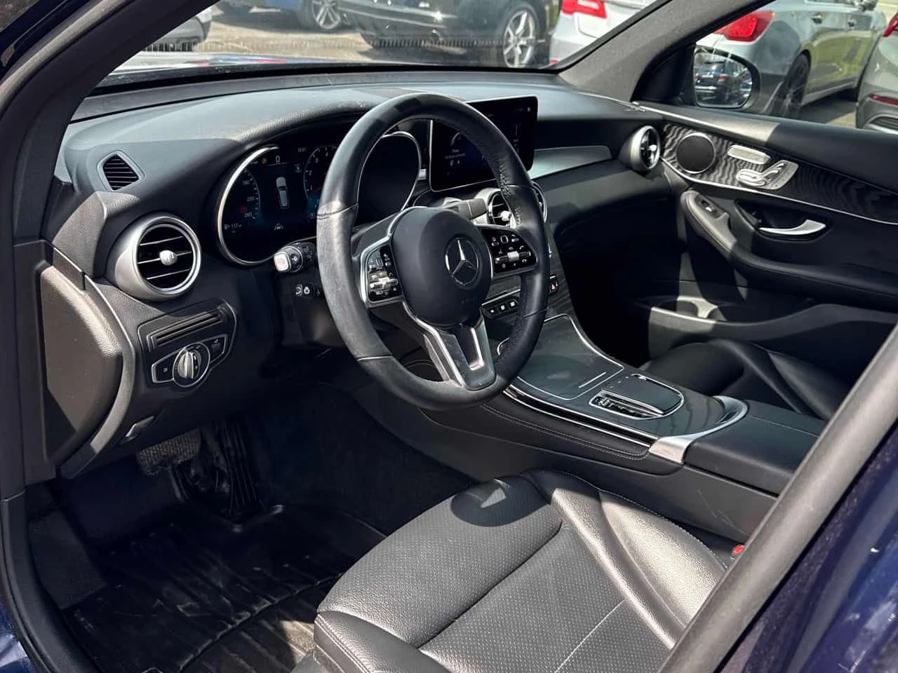 Mercedes-Benz GLC * 300 * 2 КЛЮЧА* ПОДГРЕВ* PANO* KEYLESS* , снимка 5 - Автомобили и джипове - 54327651