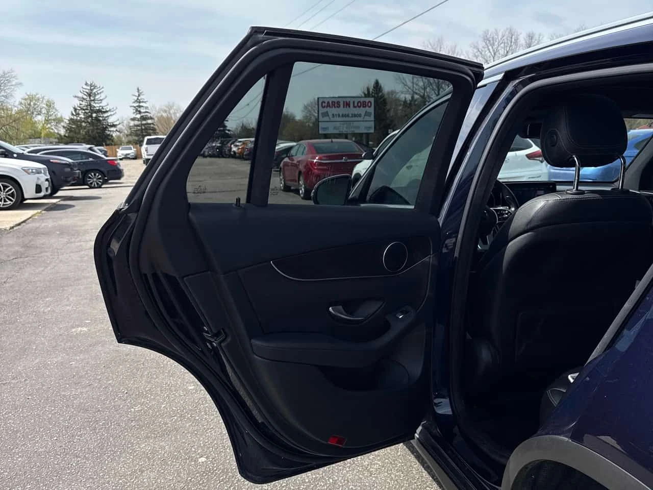 Mercedes-Benz GLC * 300 * 2 КЛЮЧА* ПОДГРЕВ* PANO* KEYLESS* , снимка 13 - Автомобили и джипове - 54327651