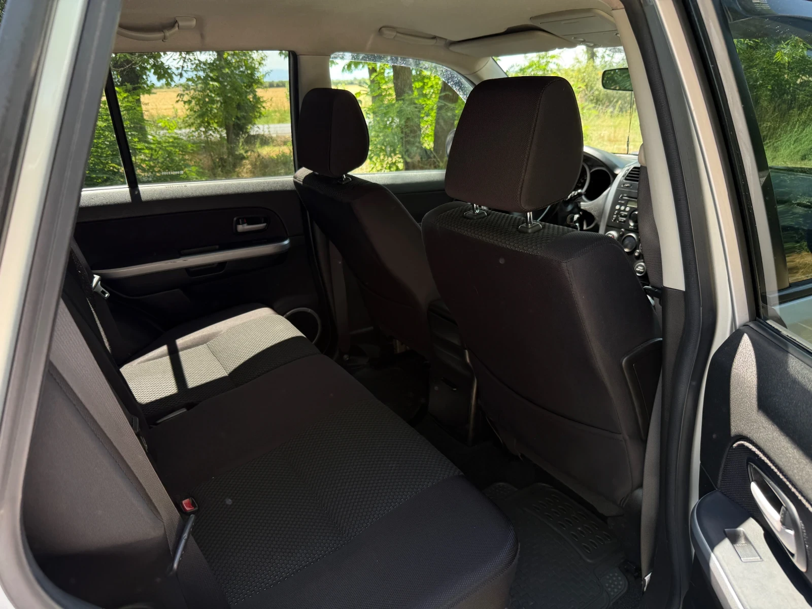 Suzuki Grand vitara, снимка 5 - Автомобили и джипове - 55205655