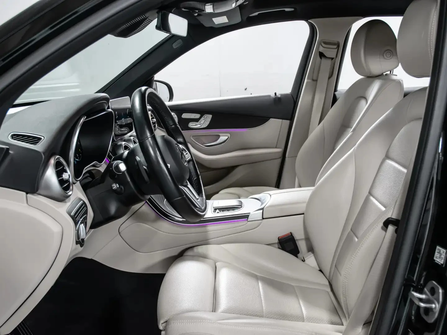 Mercedes-Benz GLC burmester* multibeam led* Parking Assist, снимка 8 - Автомобили и джипове - 56232799