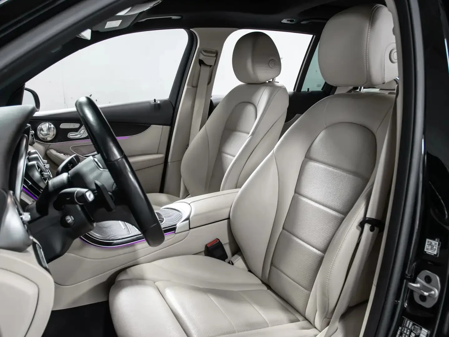 Mercedes-Benz GLC burmester* multibeam led* Parking Assist, снимка 9 - Автомобили и джипове - 56232799