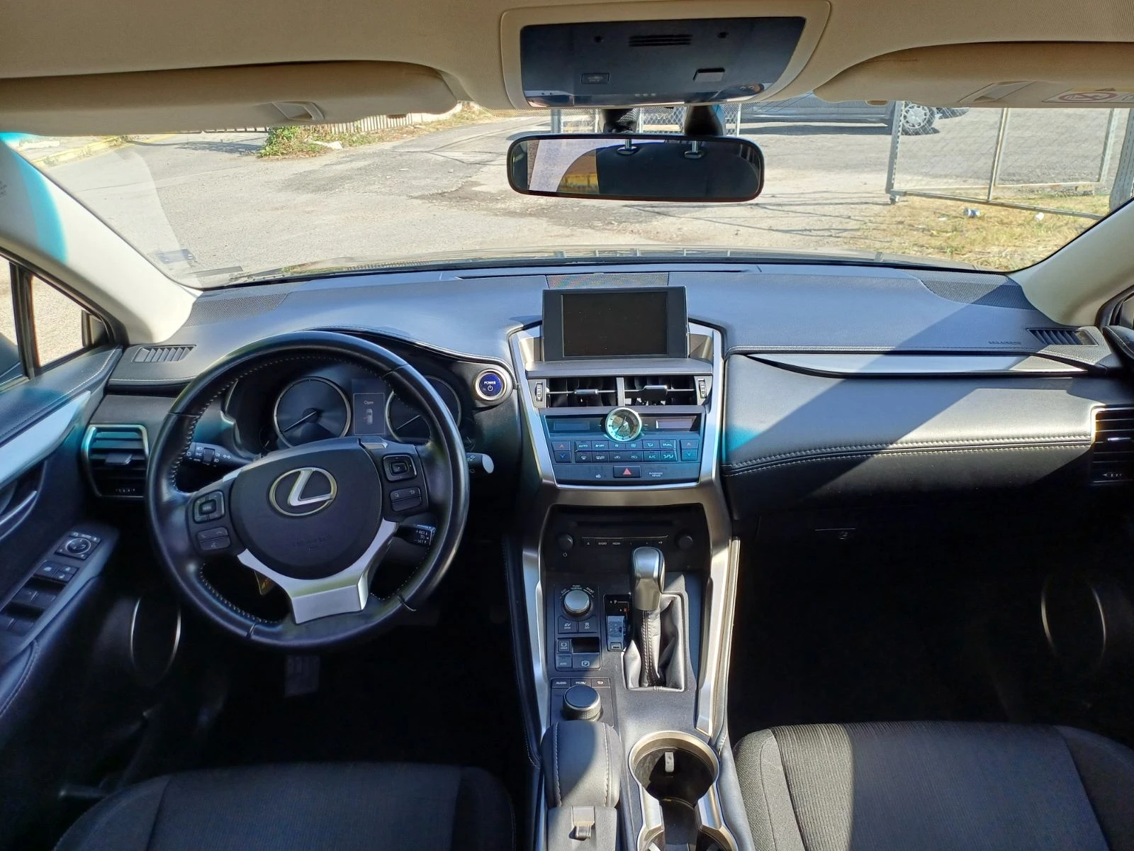 Lexus NX 300h Facelift, снимка 9 - Автомобили и джипове - 56574010