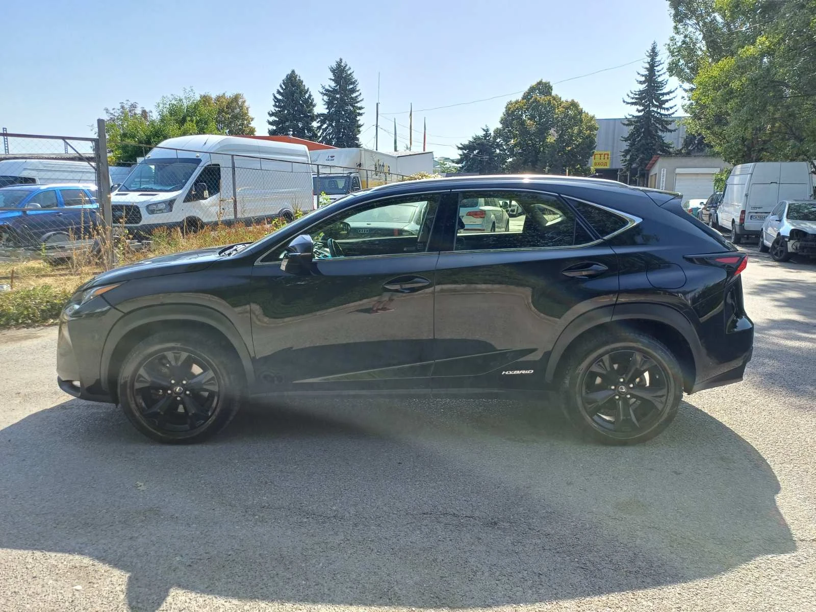 Lexus NX 300h Facelift, снимка 2 - Автомобили и джипове - 56574010