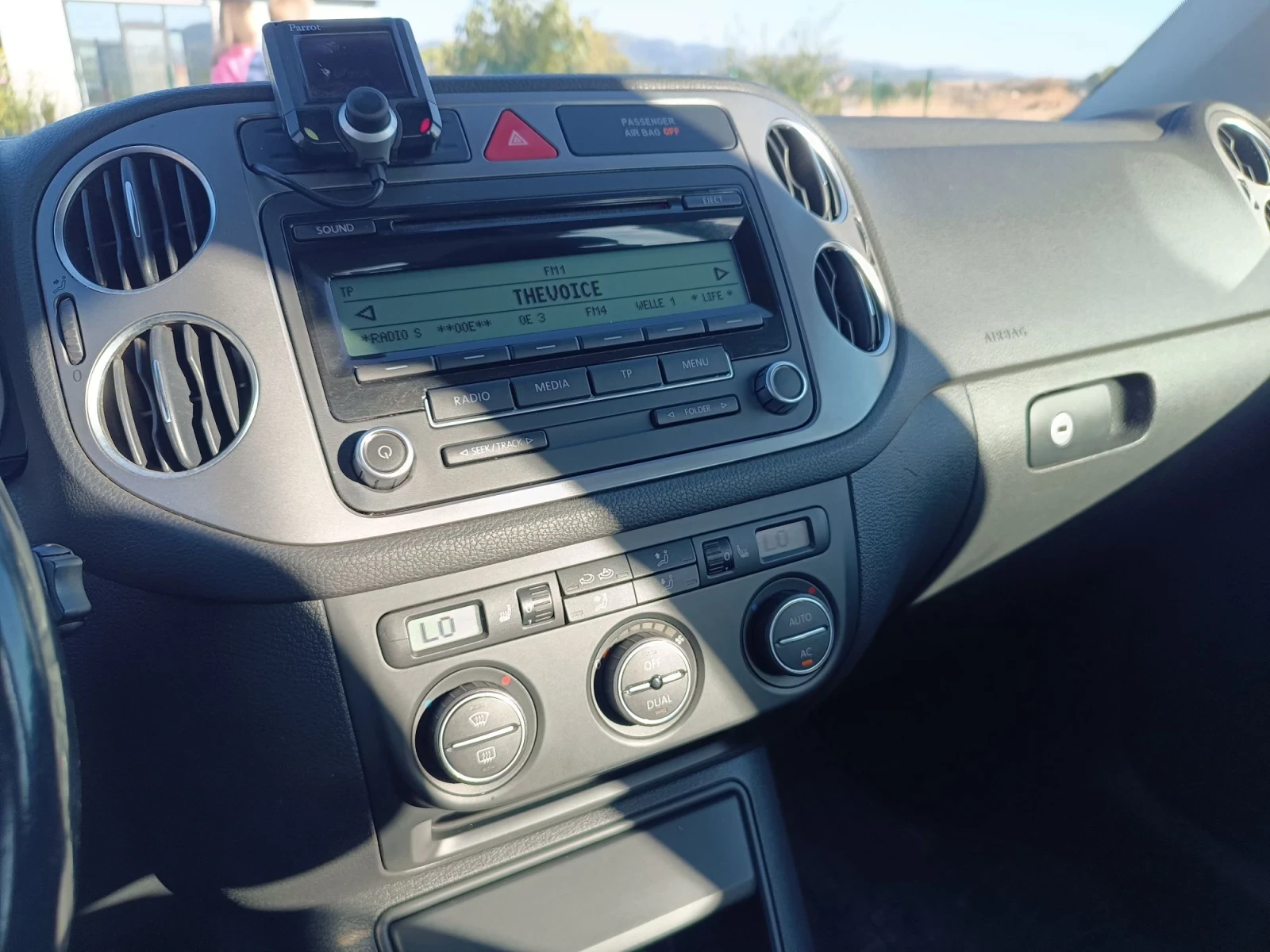 VW Tiguan 2.0tdi 4x4, снимка 15 - Автомобили и джипове - 56660778