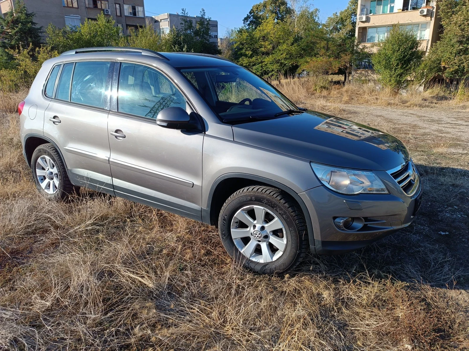 VW Tiguan 2.0tdi 4x4, снимка 7 - Автомобили и джипове - 56660778