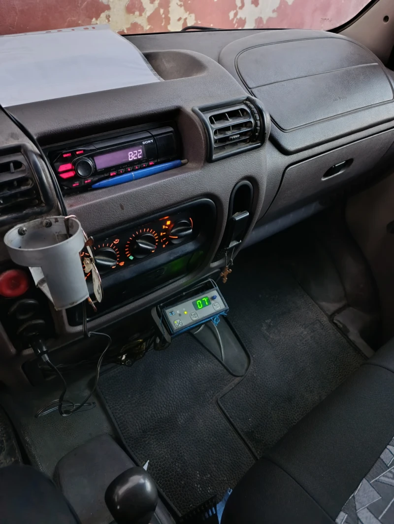 Renault Master 2.8dti, снимка 15 - Бусове и автобуси - 53078918