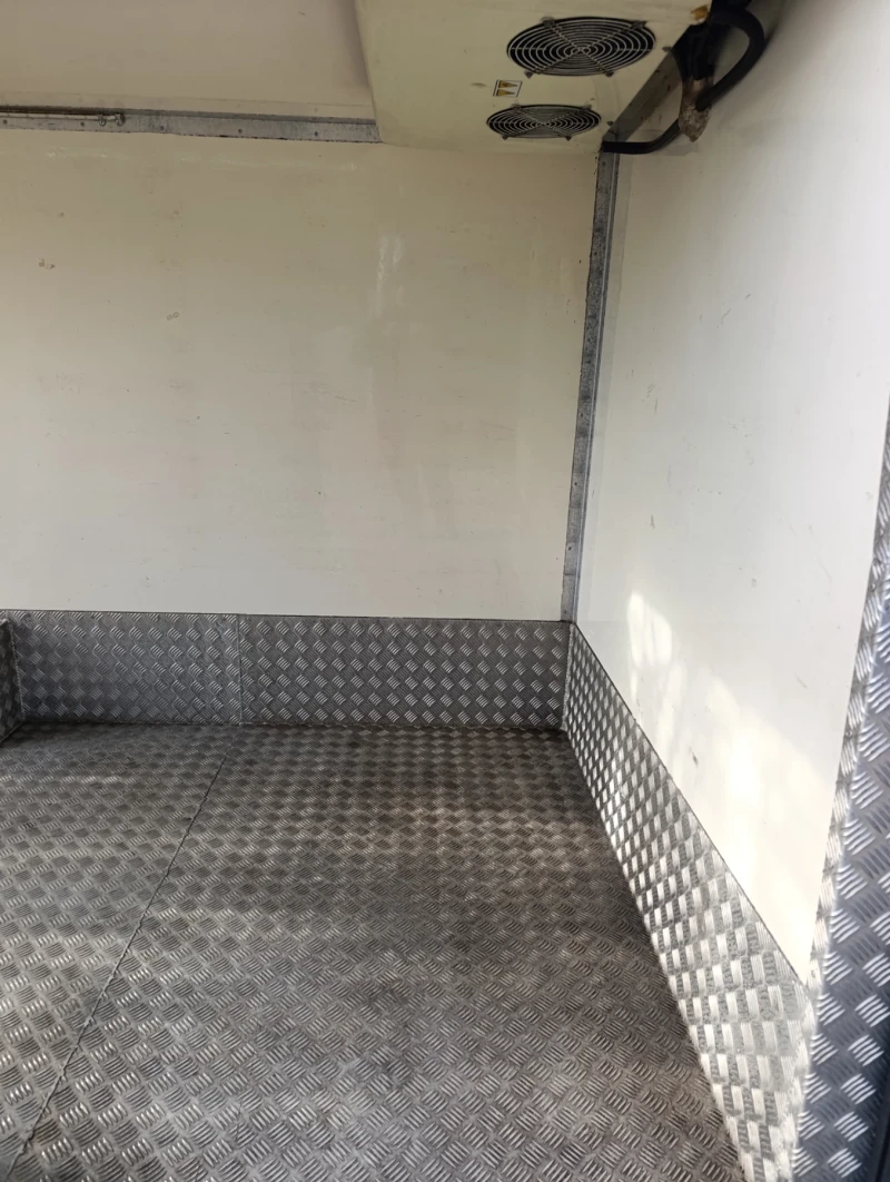 Renault Master 2.8dti, снимка 9 - Бусове и автобуси - 53078918