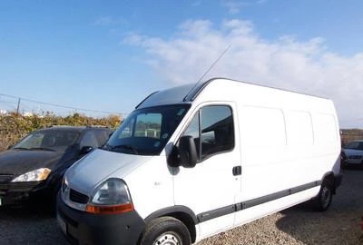 Renault Master 2.5dci/на части, снимка 1 - Бусове и автобуси - 3310287