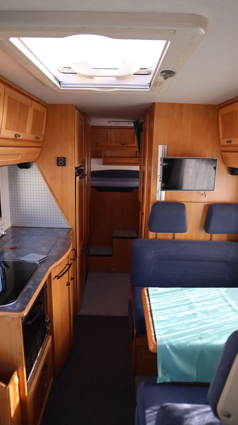 Кемпер HYMER / ERIBA StarLine, 7.5M, Всички екстри.94000км.Автомат., снимка 11 - Каравани и кемпери - 52308695